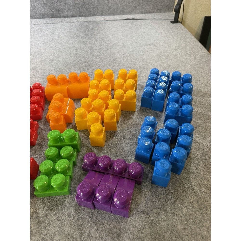 LEGO DUPLO 68 Piece Bulk Building Block Lot Mixed Colors Sizes Shapes - Picture 5 of 6